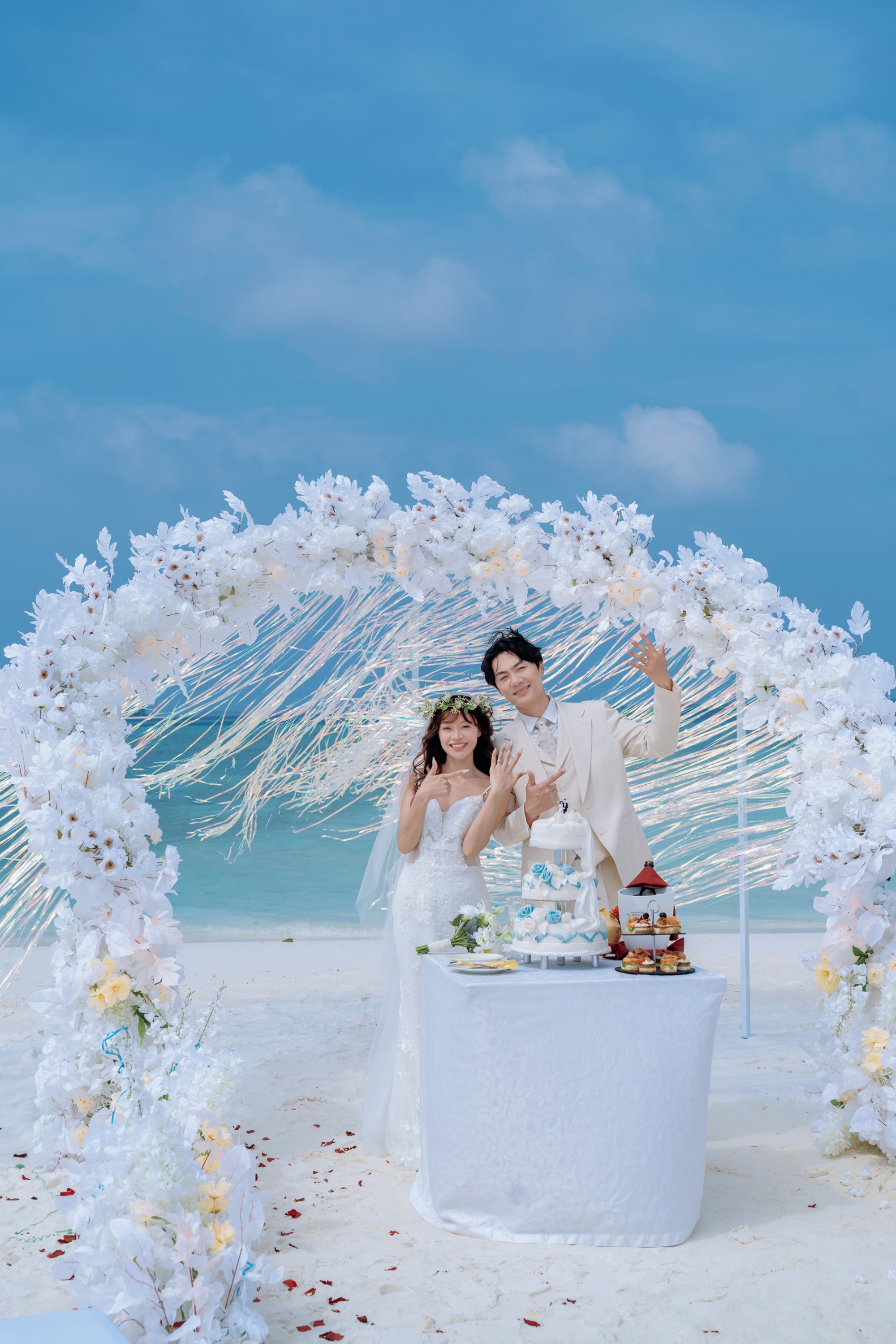 Velavaru_Maldives Beach Wedding_White Setup-4.jpg